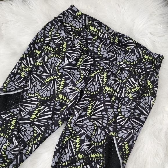 AVIA crop multicolor mesh detail leggings size small. New without tags. - Picture 2 of 8